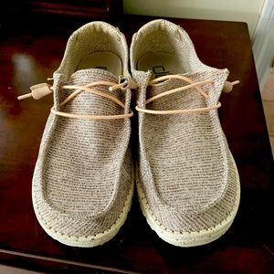 Size 8, worn a few times